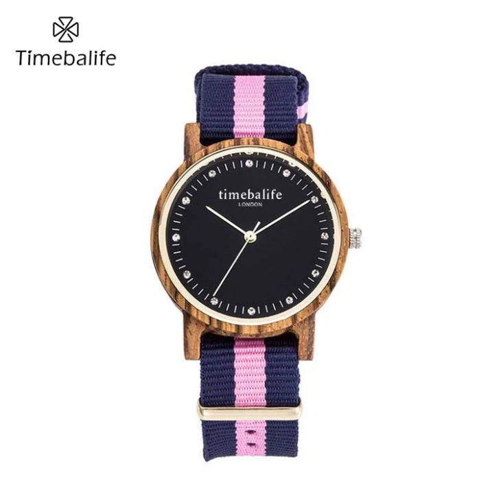 Незвичайні жінки Wood Watch
